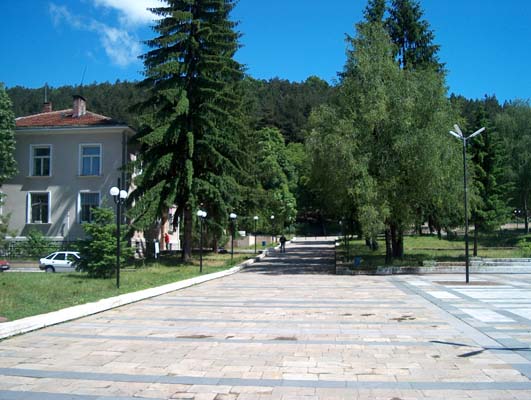 Покемони плъзнаха из центъра и моста над Нишава