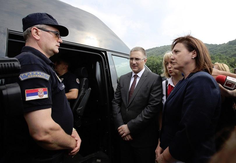 Румяна Бъчварова провери българо-сръбската граница при Калотина