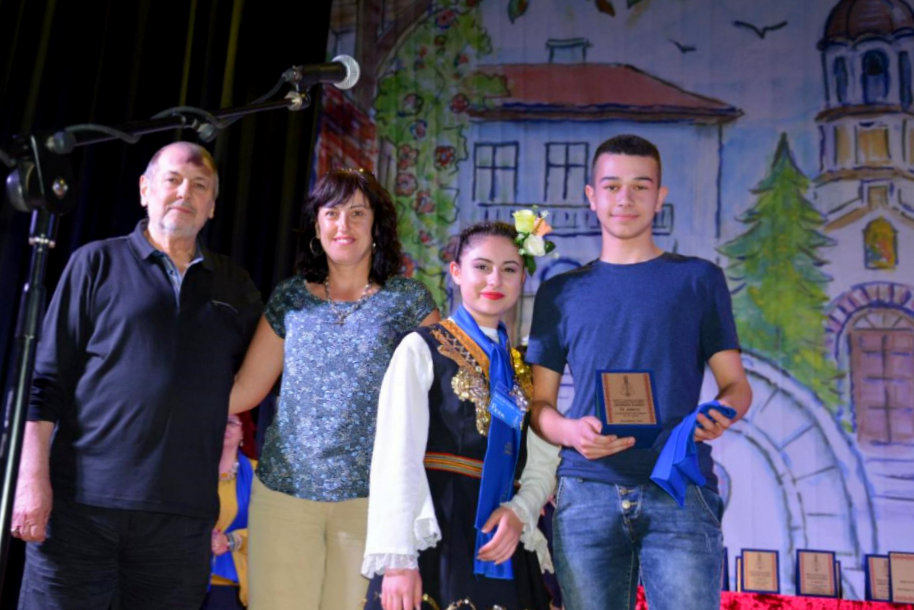 С престижното второ място се завърна ТС „Лудо-младо“ от фестивала „Шопски наниз“