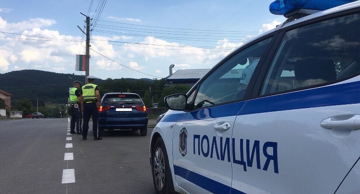 Докога? Полицията пак сгащи насмукан шофьор зад волана, издиша 2.21 промила в дрегера
