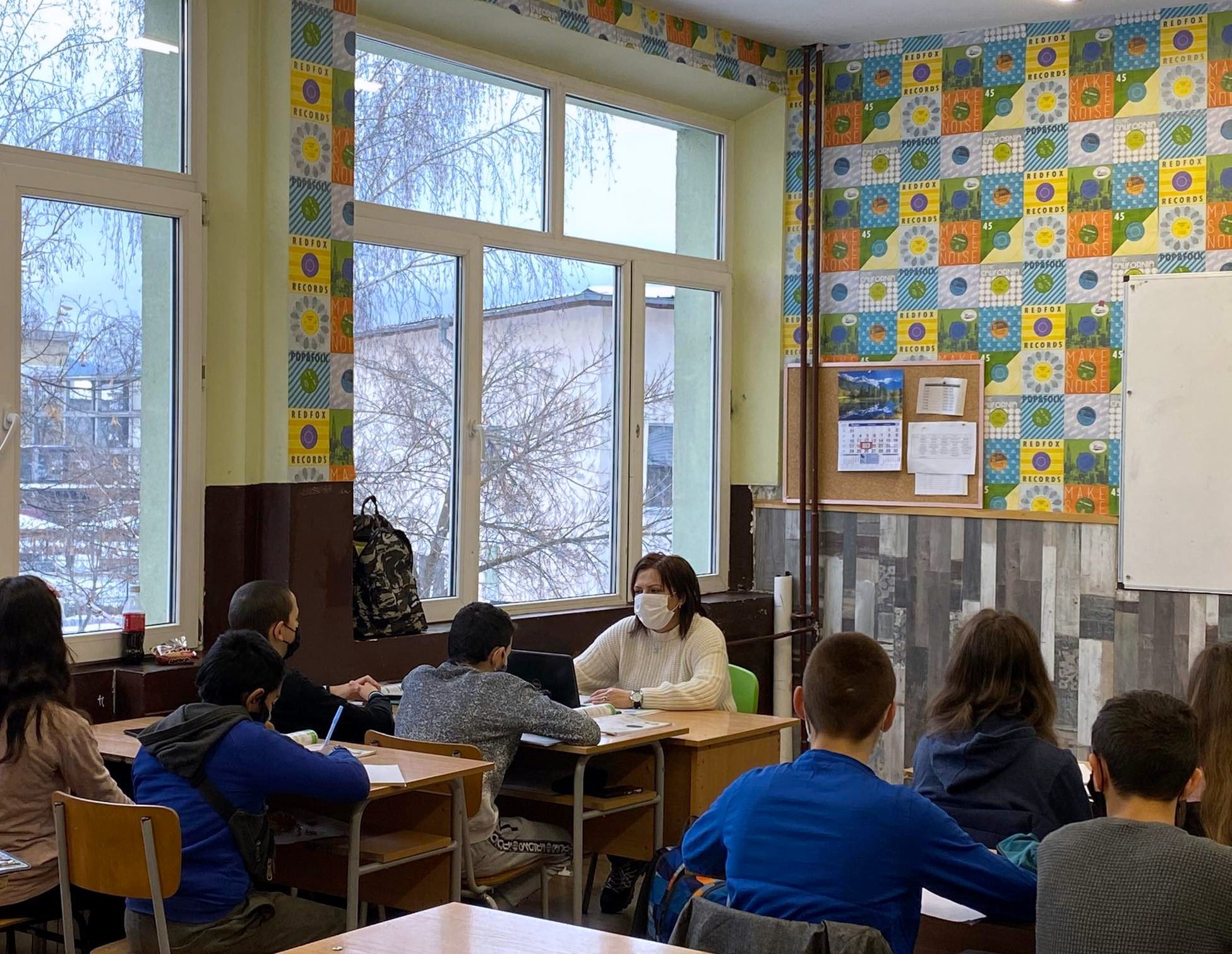 МОН нареди: От утре всички ученици в Годеч преминават към онлайн обучение