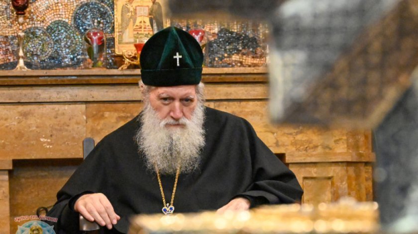 Патриарх Неофит поздрави годечани за Възкресение Христово