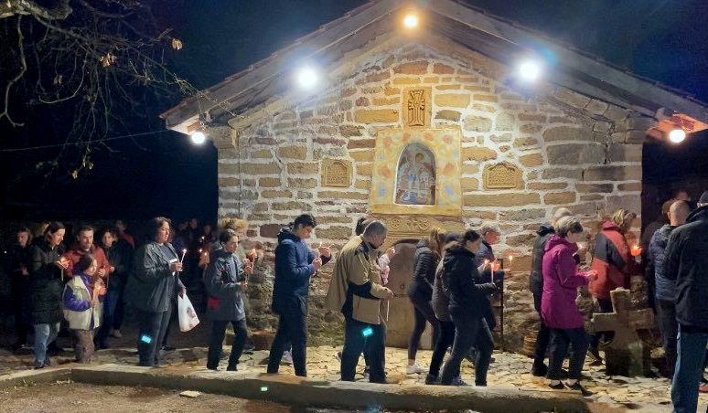 Храмовете в Годеч се готвят за Великден, вижте къде ще има празнични служби