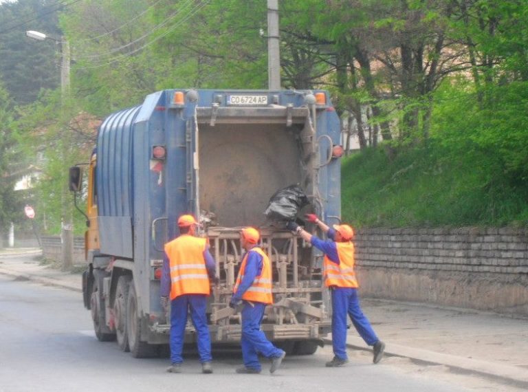 Община Годеч търси да назначи сметосъбирач в звено „Чистота и озеленяване“