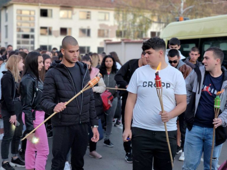 Факелно шествие пак огрява Годеч за Деня на народните будители