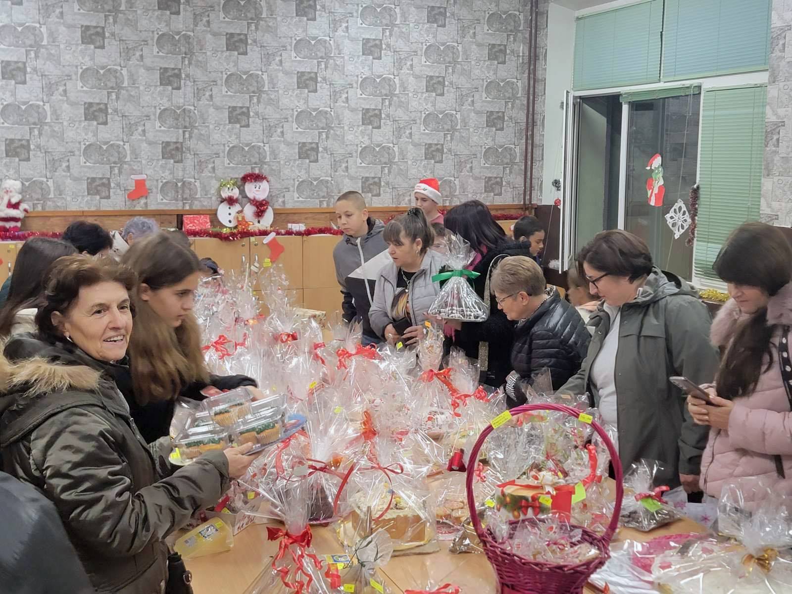 За какво ще бъдат похарчени близо 5-те хил. лв. от Коледния базар на училището?