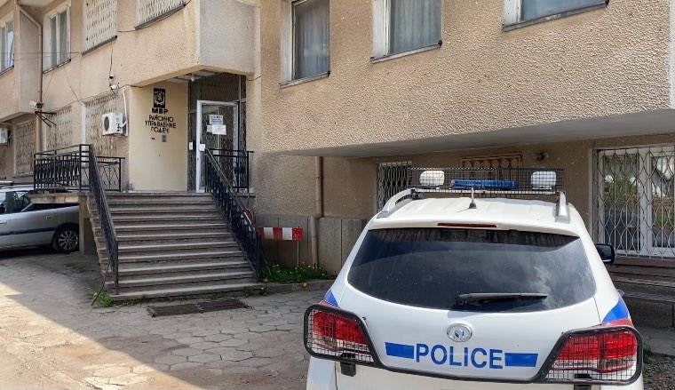 Задържаха мъж, стрелял с газов пистолет от кола край Гинци