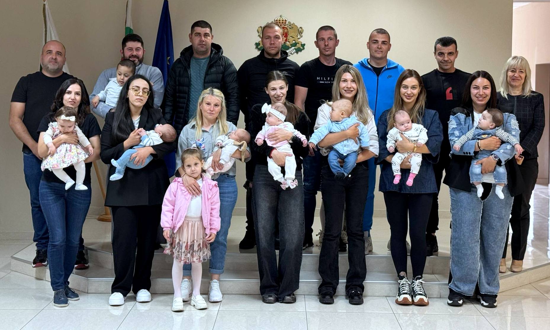 Община Годеч зарадва 8 бебета преди Деня на детето (СНИМКИ)